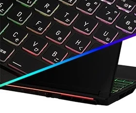 LEDイルミネーションが彩るキーボードとリアデザイン