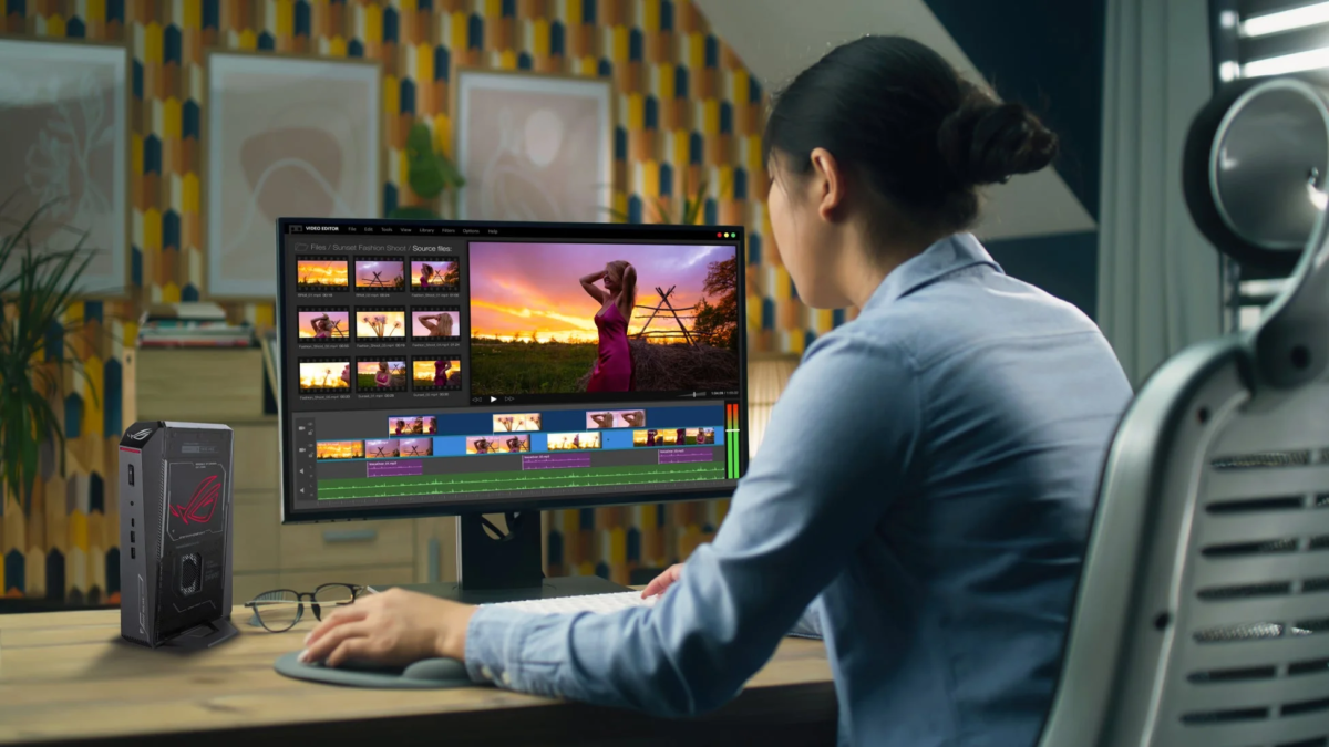 ROG NUC (2025)の側面ポート