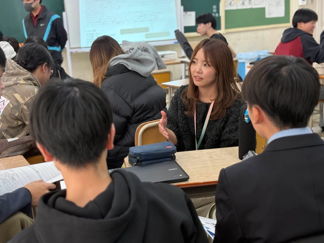 教室でのディスカッション風景