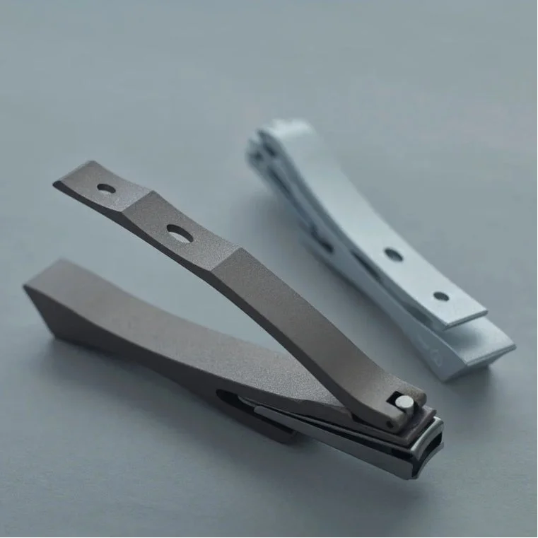 モダンデザインの爪切り