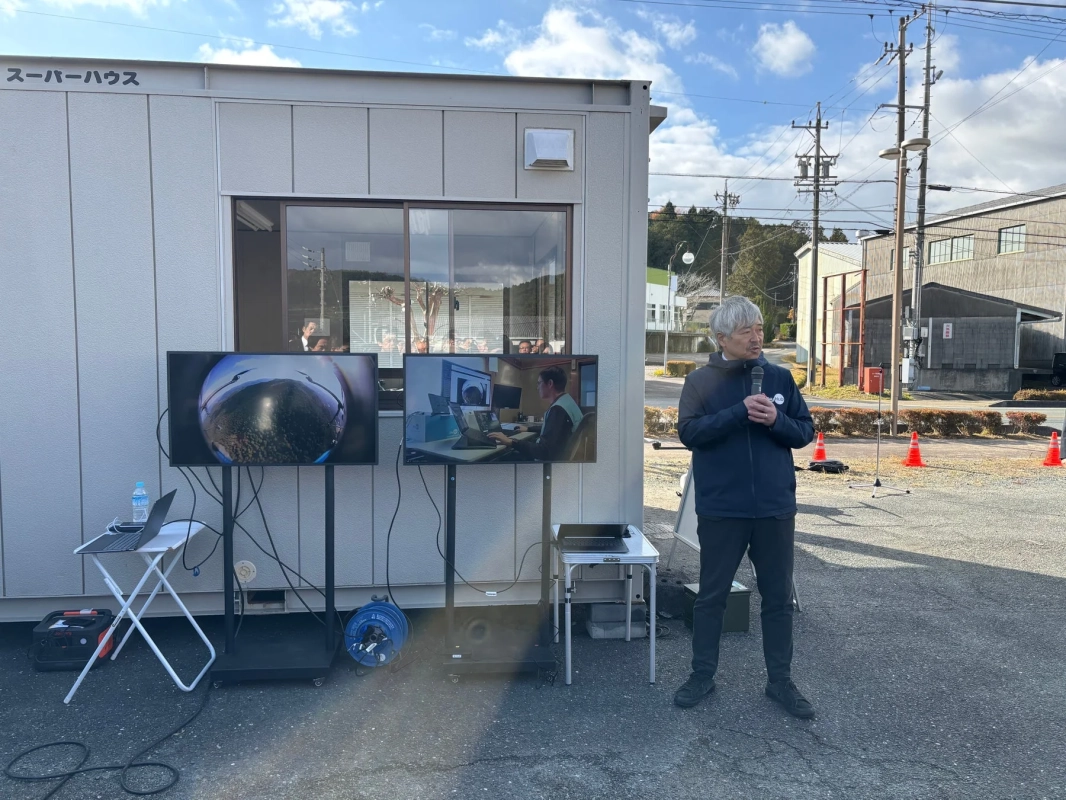 屋外でのプレゼンテーション