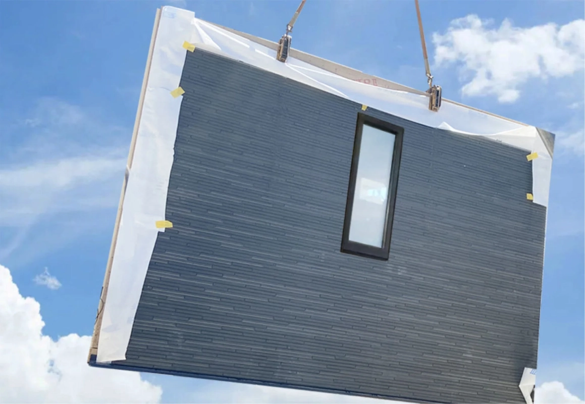 建設現場での壁パネル