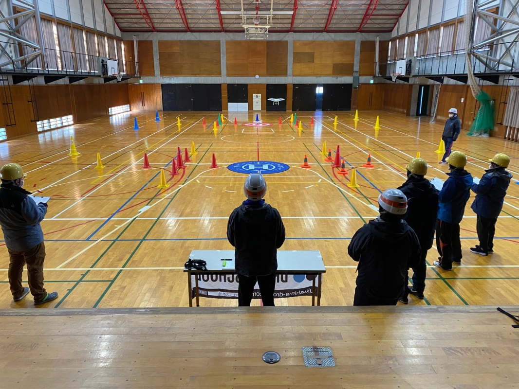 ドローンスクールでの訓練風景