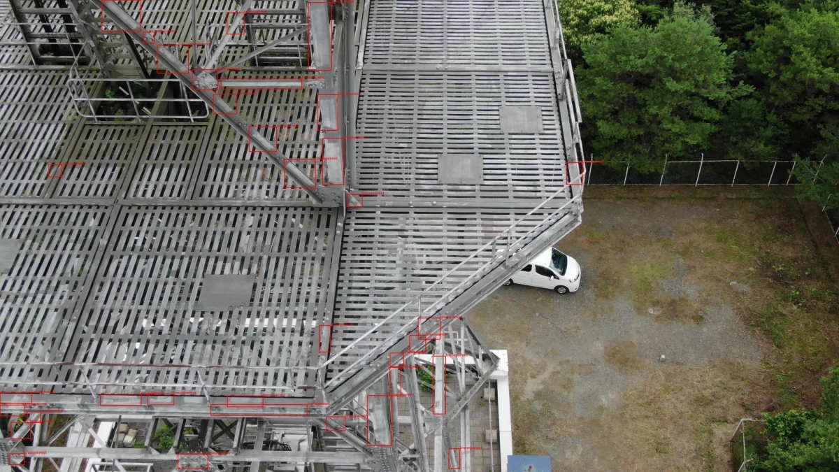 亜鉛メッキ鉄塔での検出例