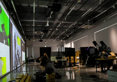 スタジオ内の作業風景