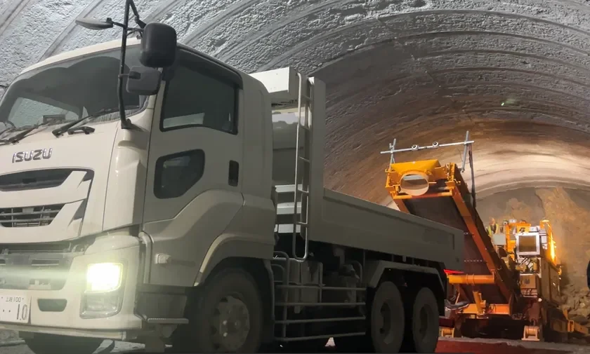 MRH-S200Gi実証試験状況(排土)