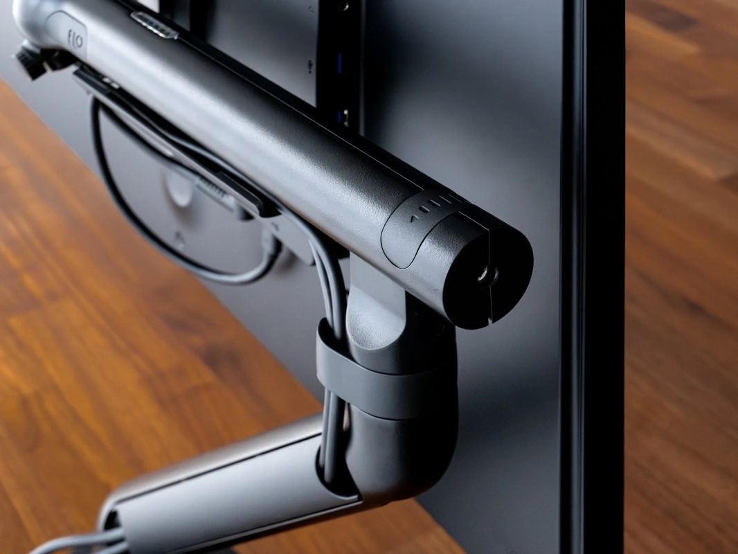 ケーブルマネジメント