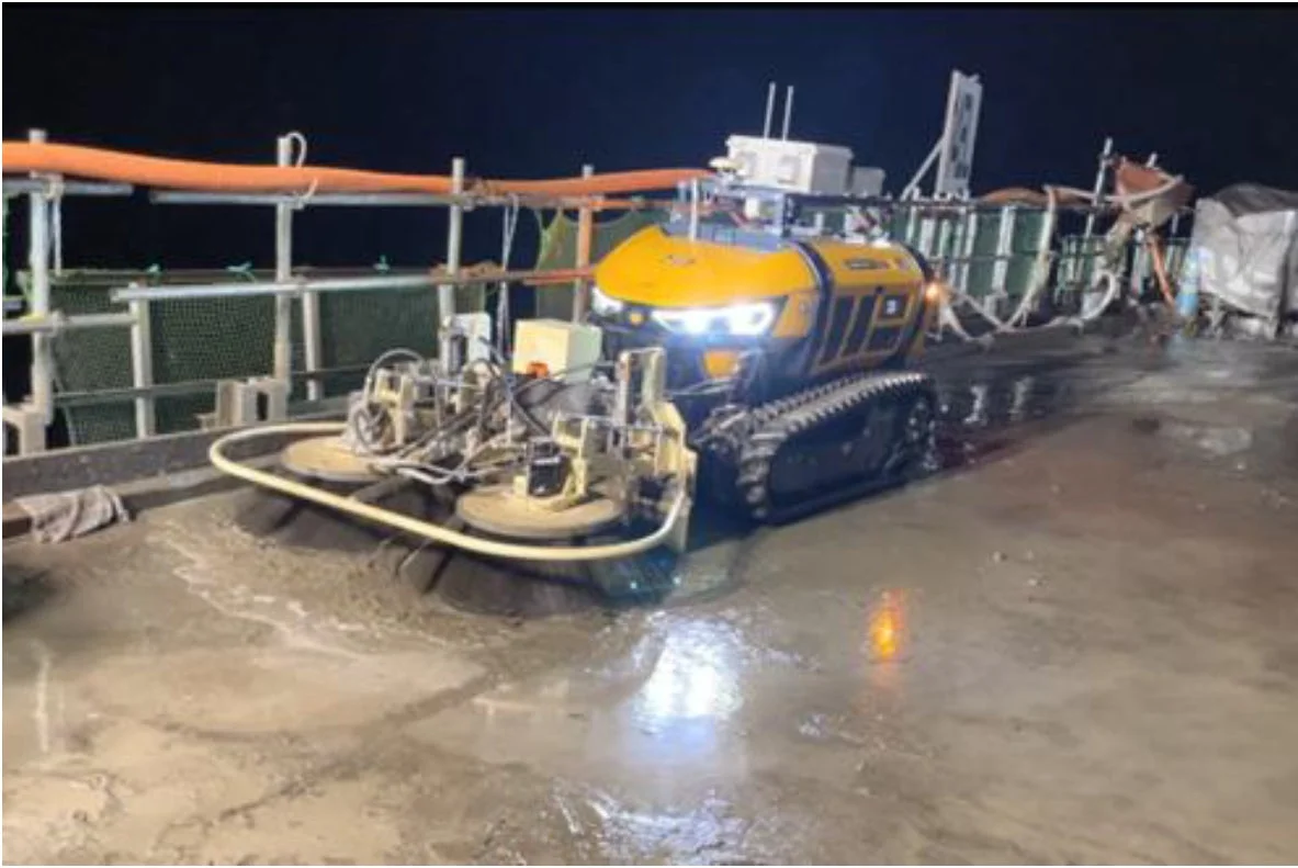 夜間の清掃ロボット