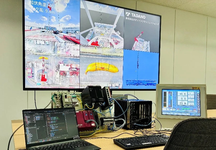 クレーンシミュレーションと開発環境