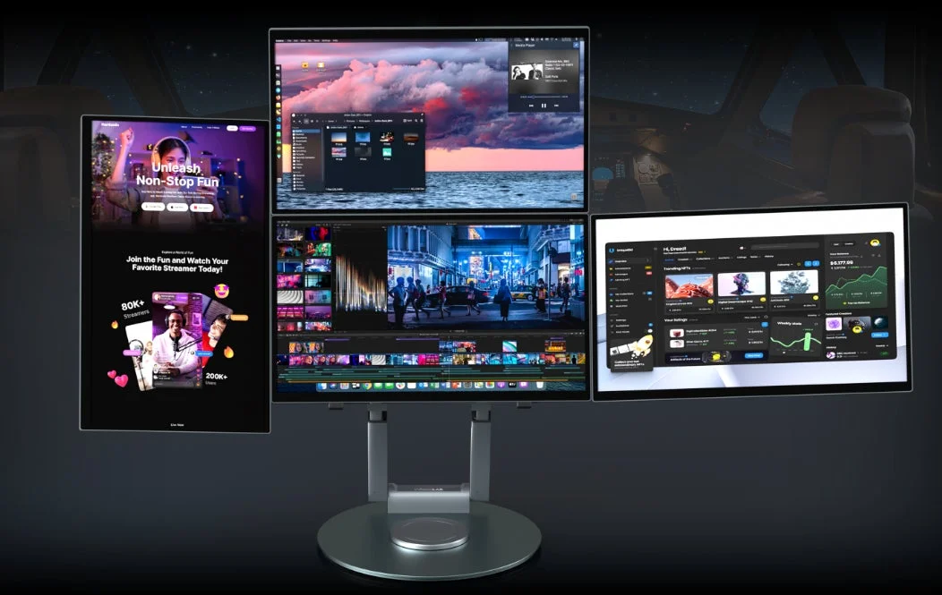 複数のモニターが設置されたワークステーションの画像