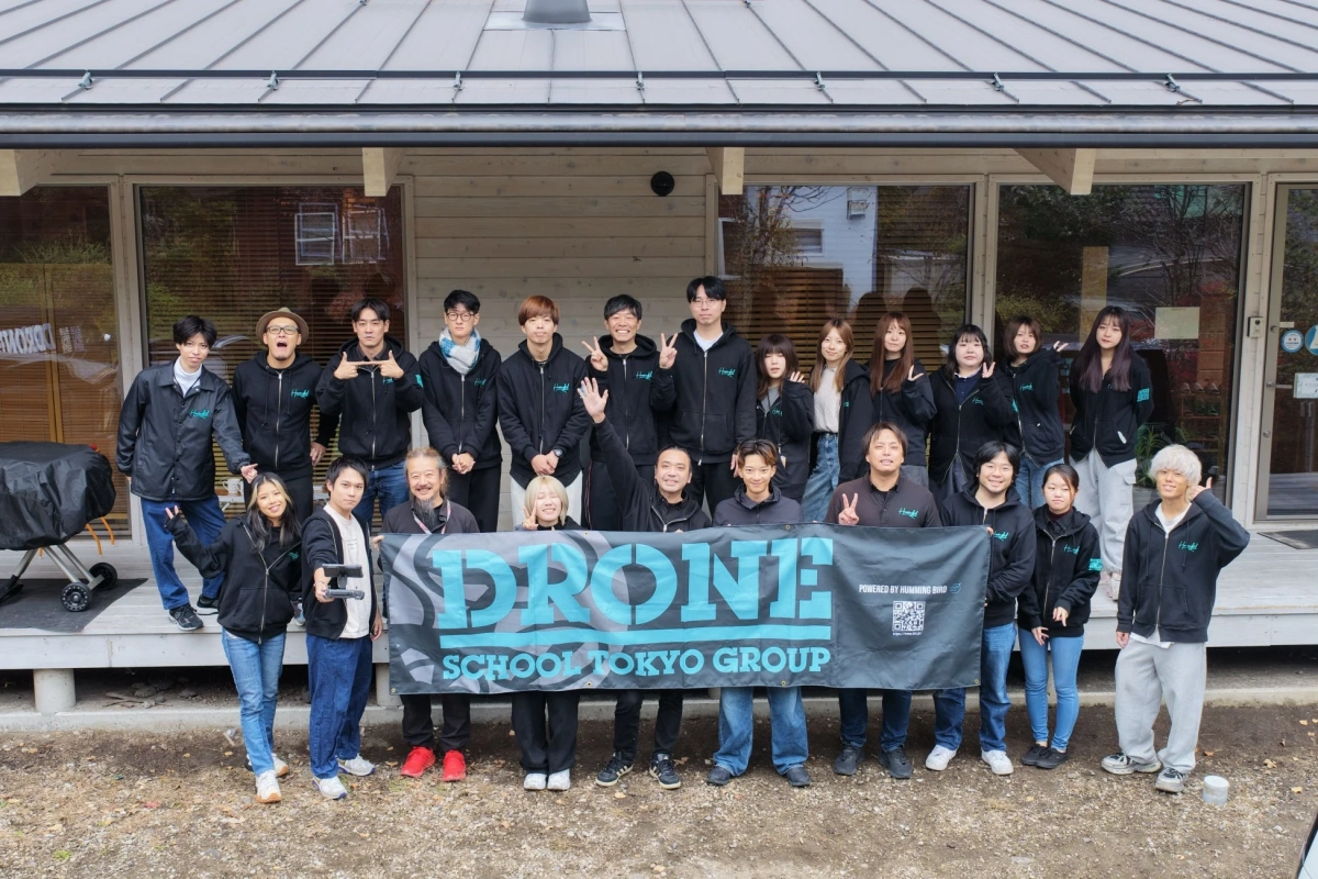 DRONE SCHOOL TOKYO GROUPの集合写真