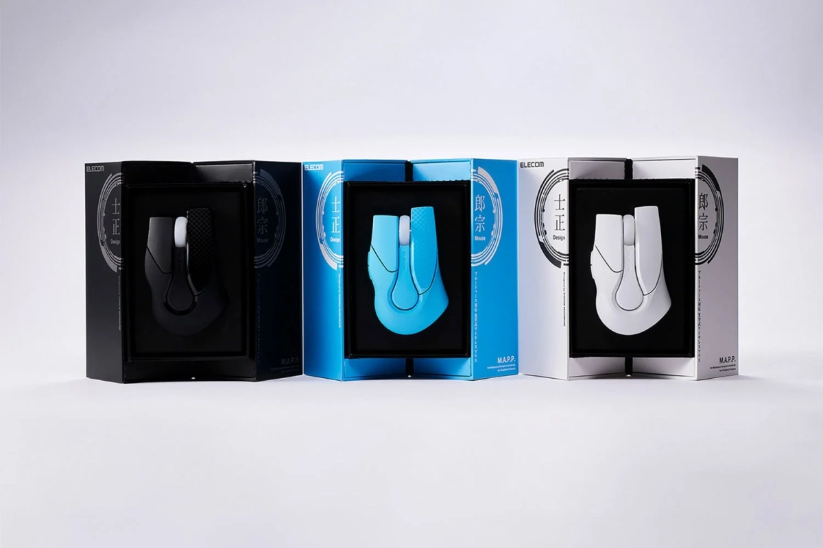 ELECOM製の「正宗」デザインマウスが、黒、青、白の3色のパッケージに収められ展示されています。