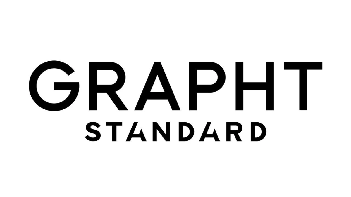 白い背景に「GRAPHT STANDARD」という文字が太字のサンセリフ体で表示されています。ブランド名や製品名を示す、シンプルで視認性の高いロゴデザインです。