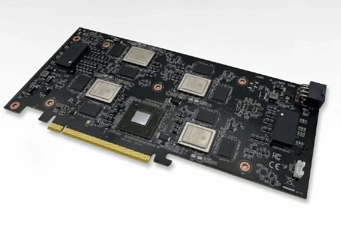 AxeleraAIのPCIex4カード