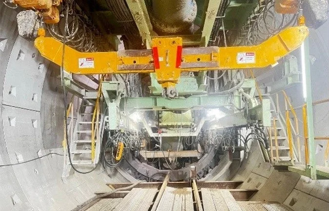 シールドマシン内部での作業