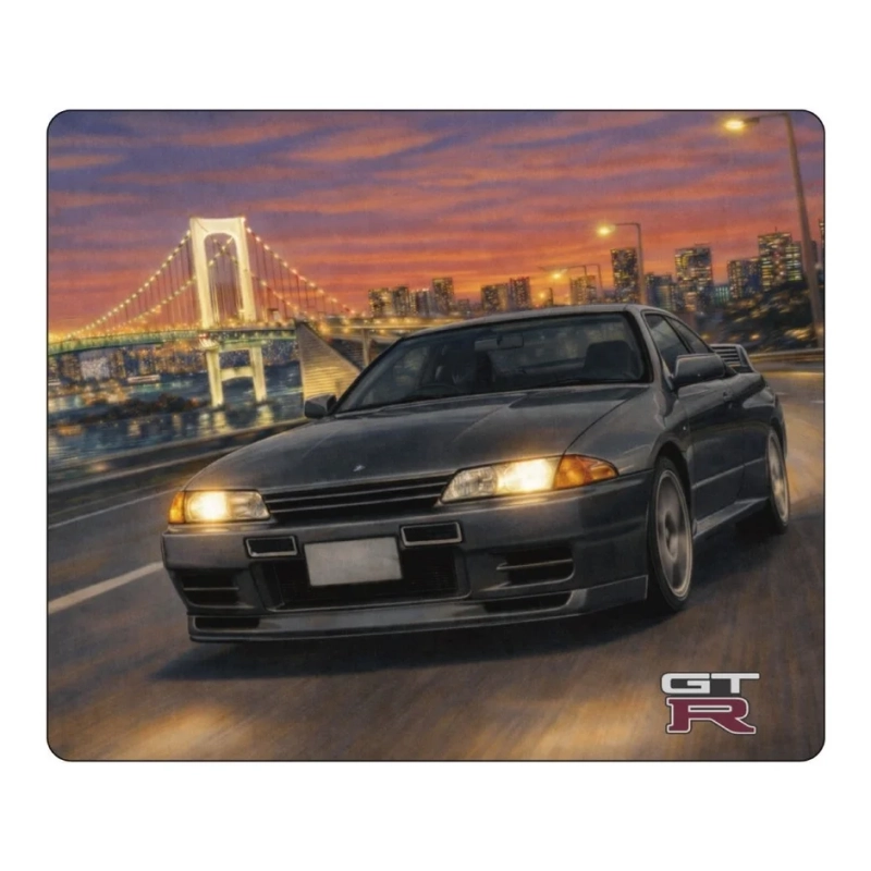 夜景の中を走るGT-Rのマウスパッド