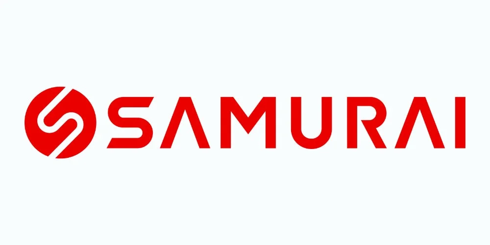 白い背景に赤い円形のロゴと「SAMURAI」という文字が配置された、シンプルで力強い印象のブランドロゴ