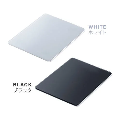 ホワイトとブラックのカラーバリエーション