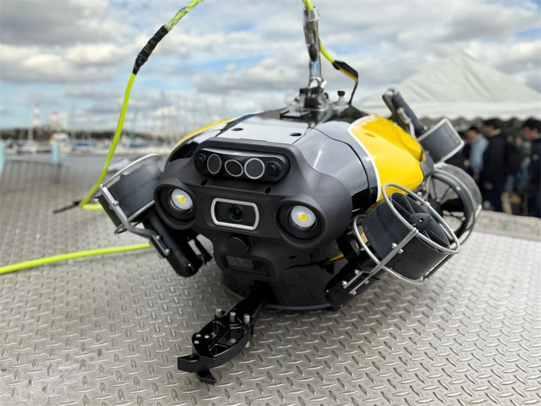 FIFISH W6 MAXの画像