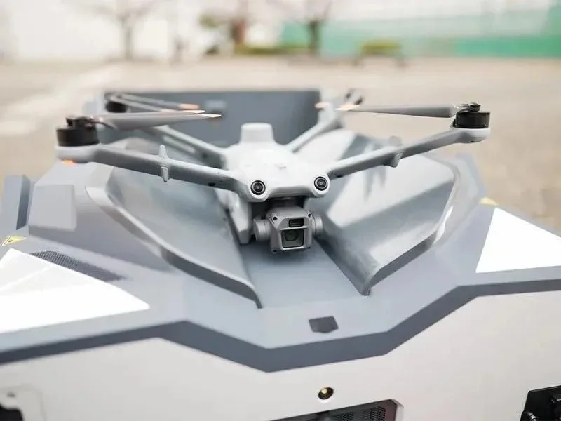 ロボット車両とドローン