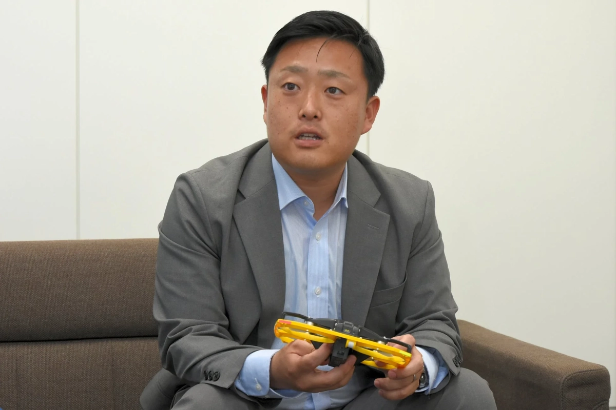 ドローンを活用した将来の展望について話し合う様子