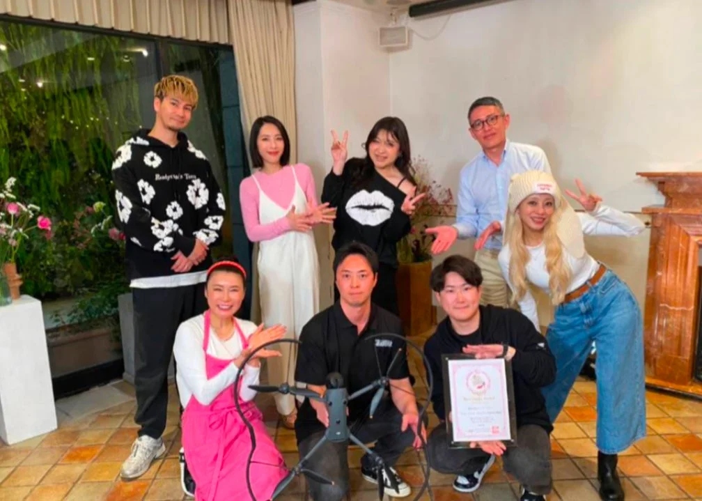 集合写真、りんごちゃん、ドローン