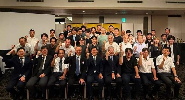 新発式での集合写真