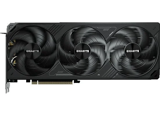 GIGABYTE製のトリプルファンを搭載した黒いグラフィックボードの画像です。